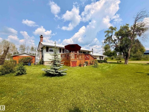 5004 50 Avenue, Evansburg, AB 