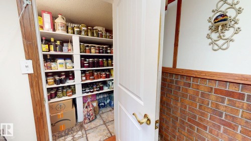 5004 50 Avenue, Evansburg, AB 