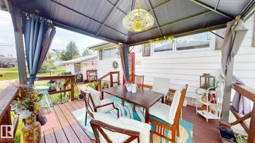 5004 50 Avenue, Evansburg, AB 