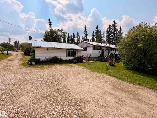 5004 50 Avenue, Evansburg, AB 