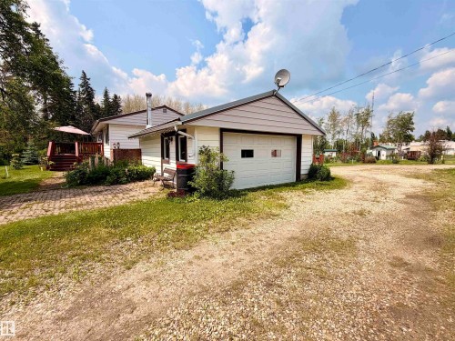 5004 50 Avenue, Evansburg, AB 