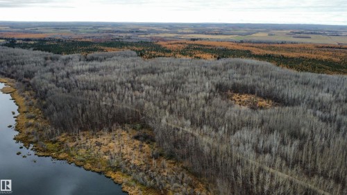 Image quality insufficient for description - Rge Rd 62, Rural Barrhead County, AB 