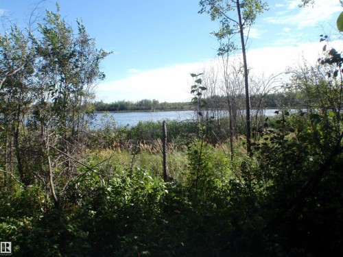Image quality insufficient for description - Rge Rd 62, Rural Barrhead County, AB 