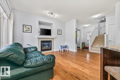 3082 Whitelaw Drive, Edmonton, AB 
