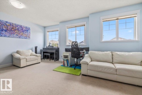 3082 Whitelaw Drive, Edmonton, AB 
