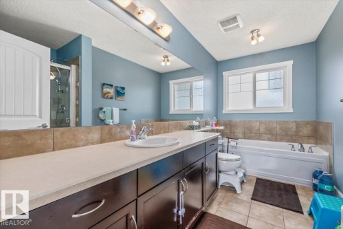 3082 Whitelaw Drive, Edmonton, AB 