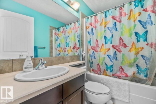 3082 Whitelaw Drive, Edmonton, AB 