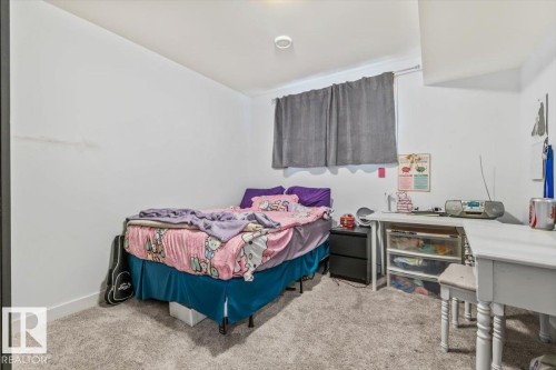 3082 Whitelaw Drive, Edmonton, AB 
