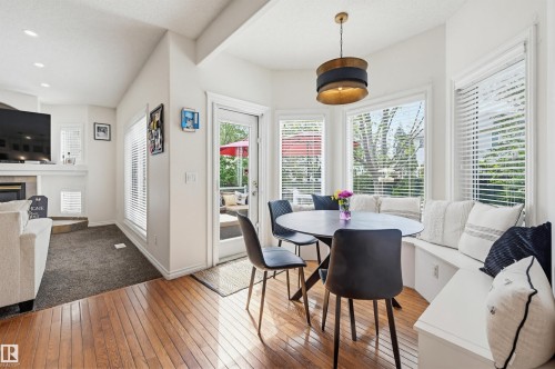 927 Hampton Court, Edmonton, AB - Indoor Photo Showing Dining Room