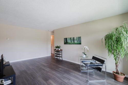 202 7211 171 Street, Edmonton, AB 