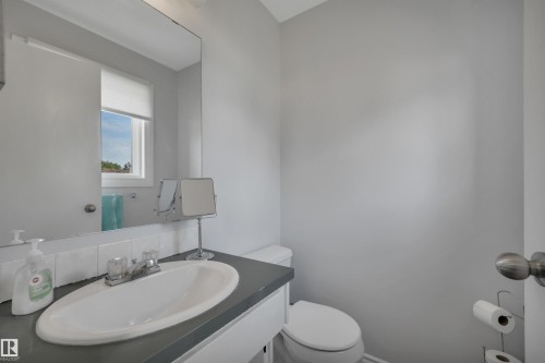 3806 33 Avenue, Leduc, AB - Indoor Photo Showing Bathroom