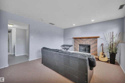 3806 33 Avenue, Leduc, AB - Indoor