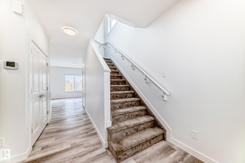 48 5122 213A Street, Edmonton, AB 