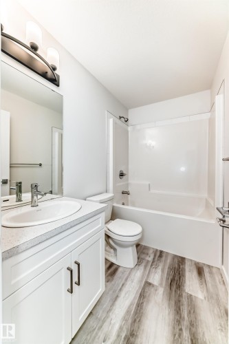 48 5122 213A Street, Edmonton, AB 