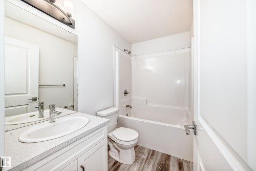 48 5122 213A Street, Edmonton, AB 