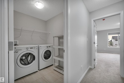 2801 Coughlan Green Green, Edmonton, AB 