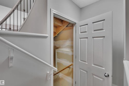 2801 Coughlan Green Green, Edmonton, AB 