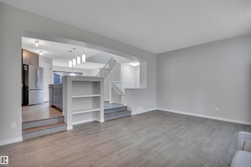 2801 Coughlan Green Green, Edmonton, AB 