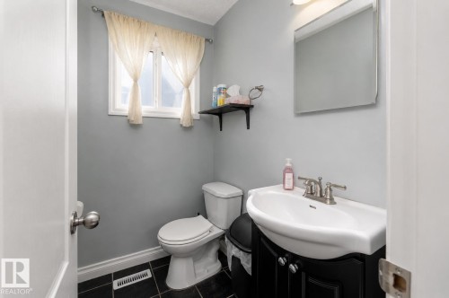 Half Bathroom on main floor - 4620 37A Avenue, Edmonton, AB - Indoor Photo Showing Bathroom