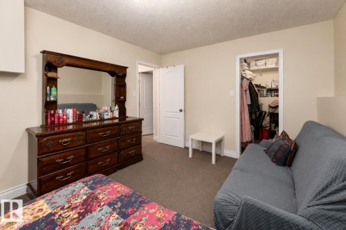 4620 37A Avenue, Edmonton, AB - Indoor Photo Showing Bedroom