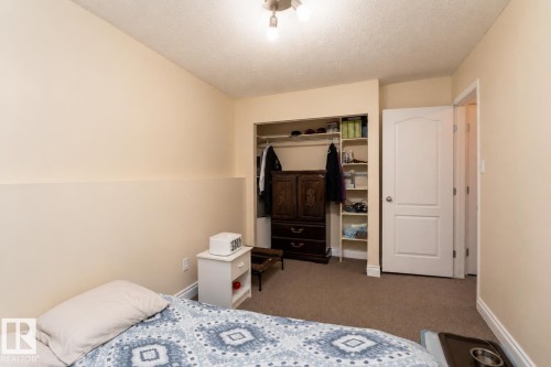 4620 37A Avenue, Edmonton, AB - Indoor Photo Showing Bedroom