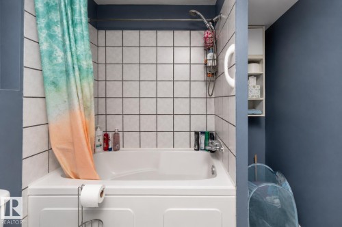 Full bathroom in basement - 4620 37A Avenue, Edmonton, AB - Indoor