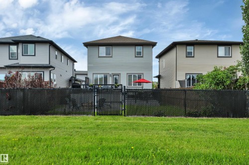 14 Mckenzie Close, Leduc, AB 