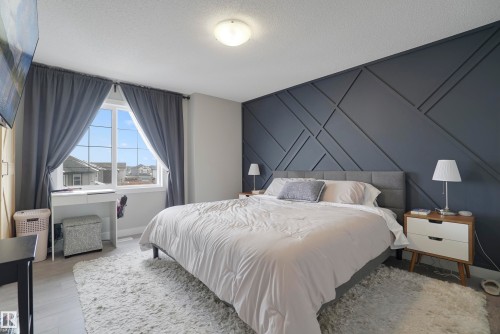 2082 Wonnacott Way, Edmonton, AB - Indoor Photo Showing Bedroom