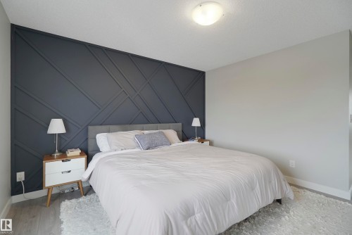 2082 Wonnacott Way, Edmonton, AB - Indoor Photo Showing Bedroom
