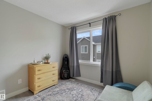 2082 Wonnacott Way, Edmonton, AB - Indoor Photo Showing Bedroom
