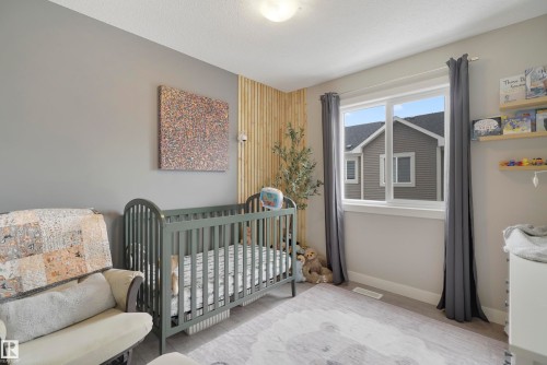 2082 Wonnacott Way, Edmonton, AB - Indoor Photo Showing Bedroom