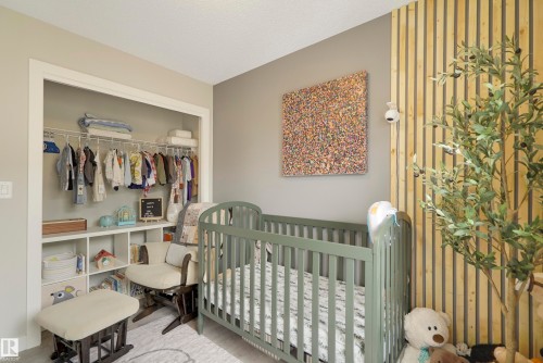 2082 Wonnacott Way, Edmonton, AB - Indoor Photo Showing Bedroom