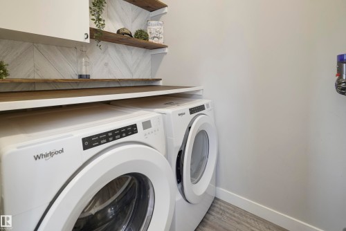 2082 Wonnacott Way, Edmonton, AB - Indoor Photo Showing Laundry Room