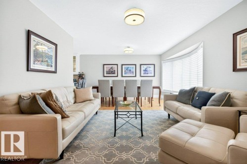 18312 67 Avenue, Edmonton, AB - Indoor Photo Showing Living Room