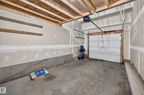 67 Hartwick Loop, Spruce Grove, AB - Indoor Photo Showing Garage