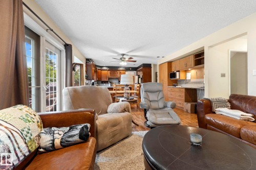 2 Lauriston Place, St. Albert, AB 