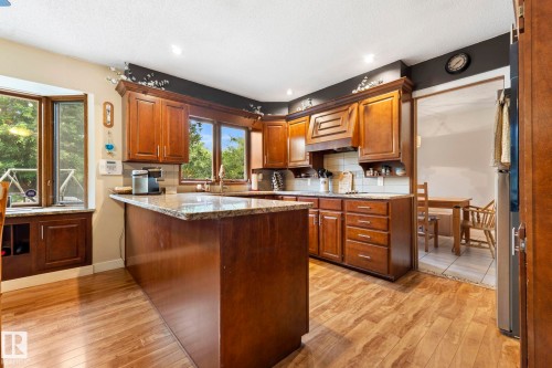 2 Lauriston Place, St. Albert, AB 