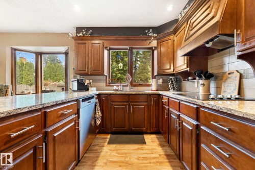 2 Lauriston Place, St. Albert, AB 