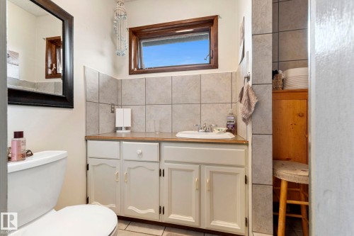 2 Lauriston Place, St. Albert, AB 
