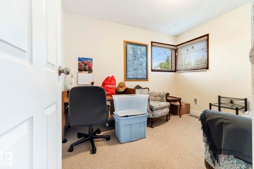 2 Lauriston Place, St. Albert, AB 