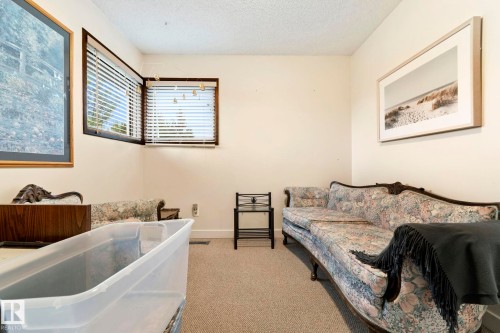2 Lauriston Place, St. Albert, AB 