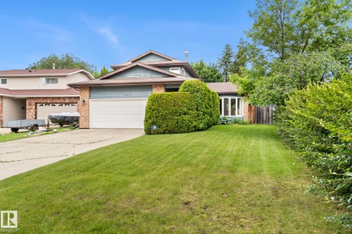 2 Lauriston Place, St. Albert, AB 