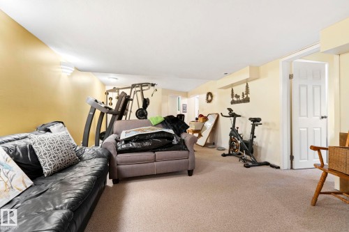 2 Lauriston Place, St. Albert, AB 