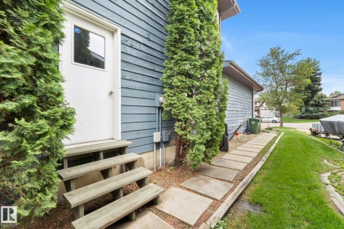 2 Lauriston Place, St. Albert, AB 