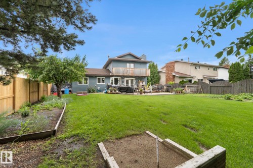 2 Lauriston Place, St. Albert, AB 