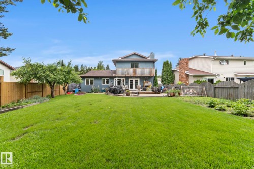 2 Lauriston Place, St. Albert, AB 