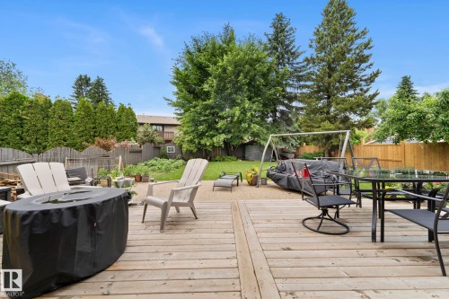 2 Lauriston Place, St. Albert, AB 