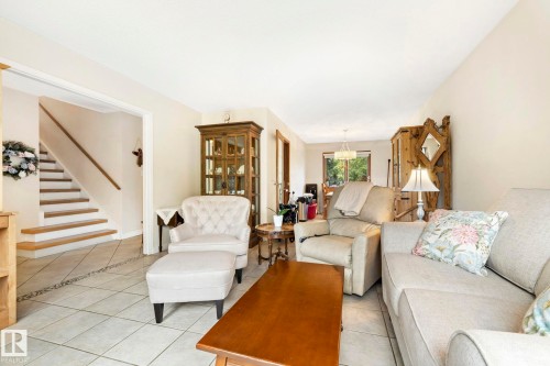 2 Lauriston Place, St. Albert, AB 