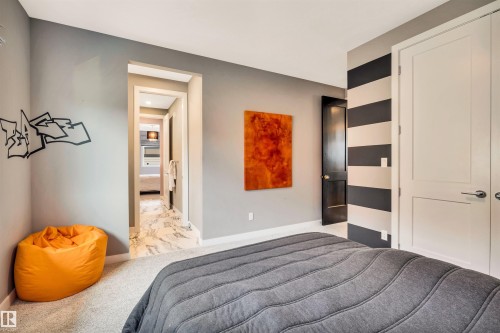 5530 Chegwin Point(E), Edmonton, AB 