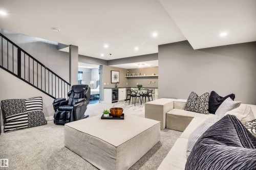 5530 Chegwin Point(E), Edmonton, AB 